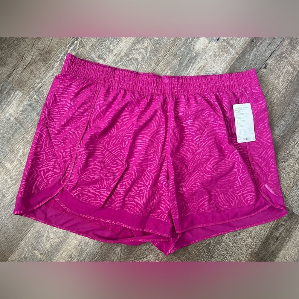 Athleta Printed Mesh Racer Run Mid Rise 4 Short- Size 3X
